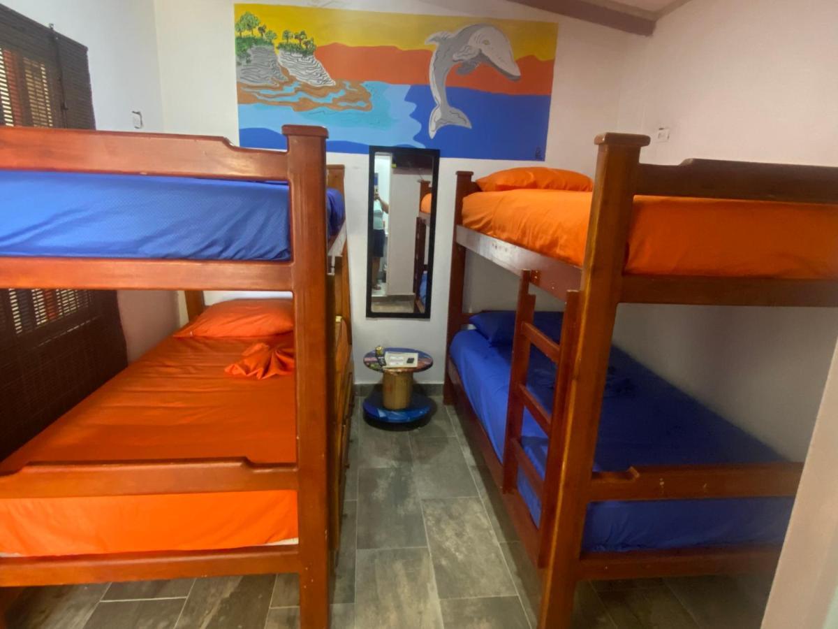 Acuarios Hostal Playa Ladrilleros Extérieur photo