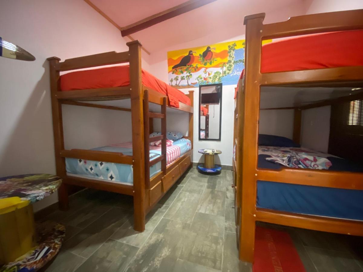 Acuarios Hostal Playa Ladrilleros Extérieur photo