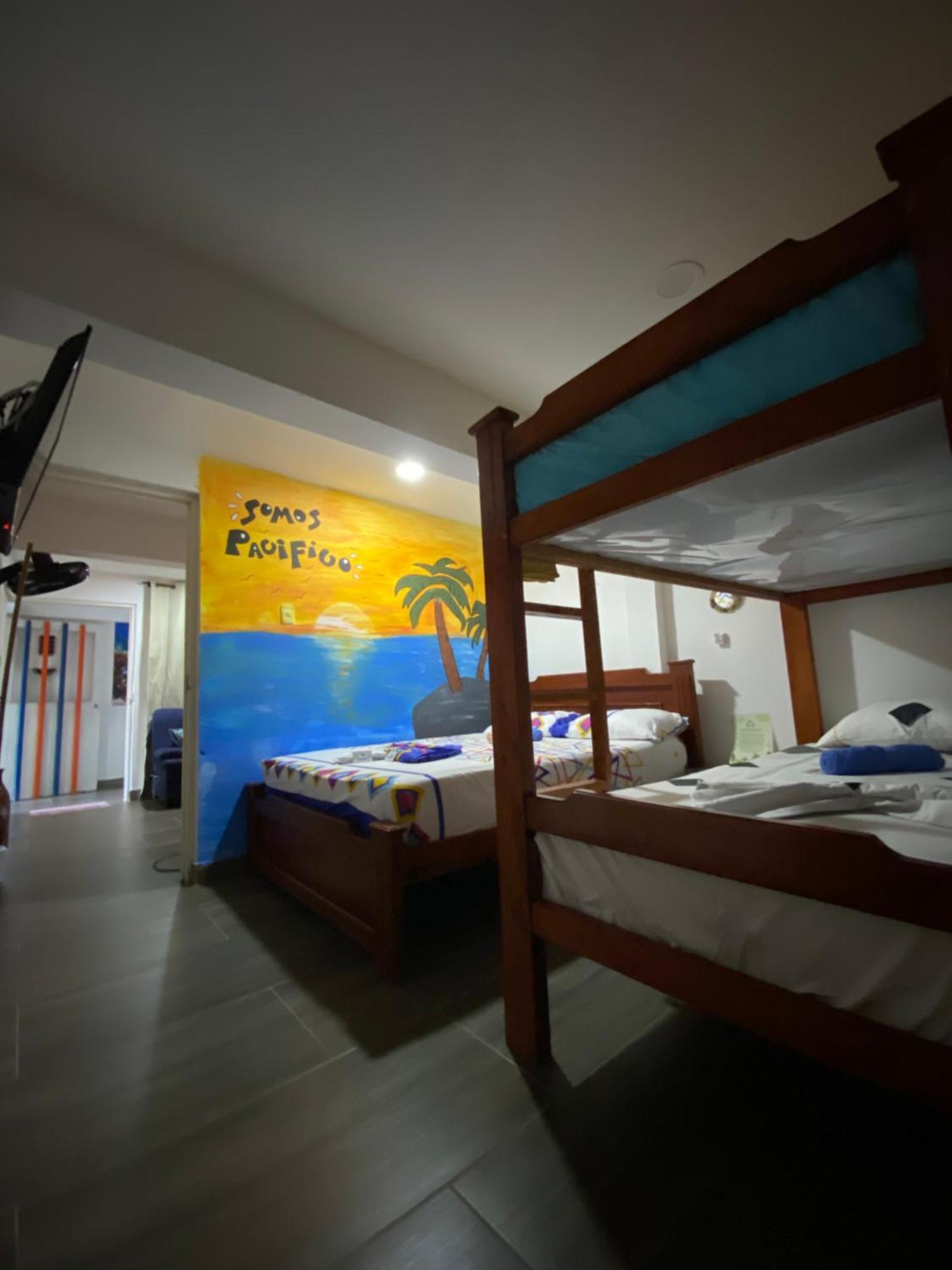 Acuarios Hostal Playa Ladrilleros Extérieur photo