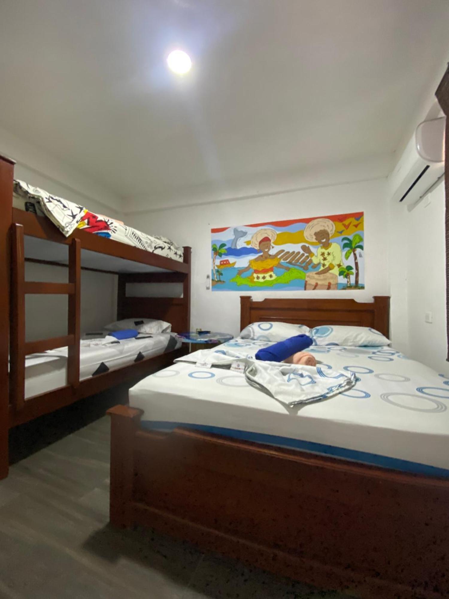 Acuarios Hostal Playa Ladrilleros Extérieur photo