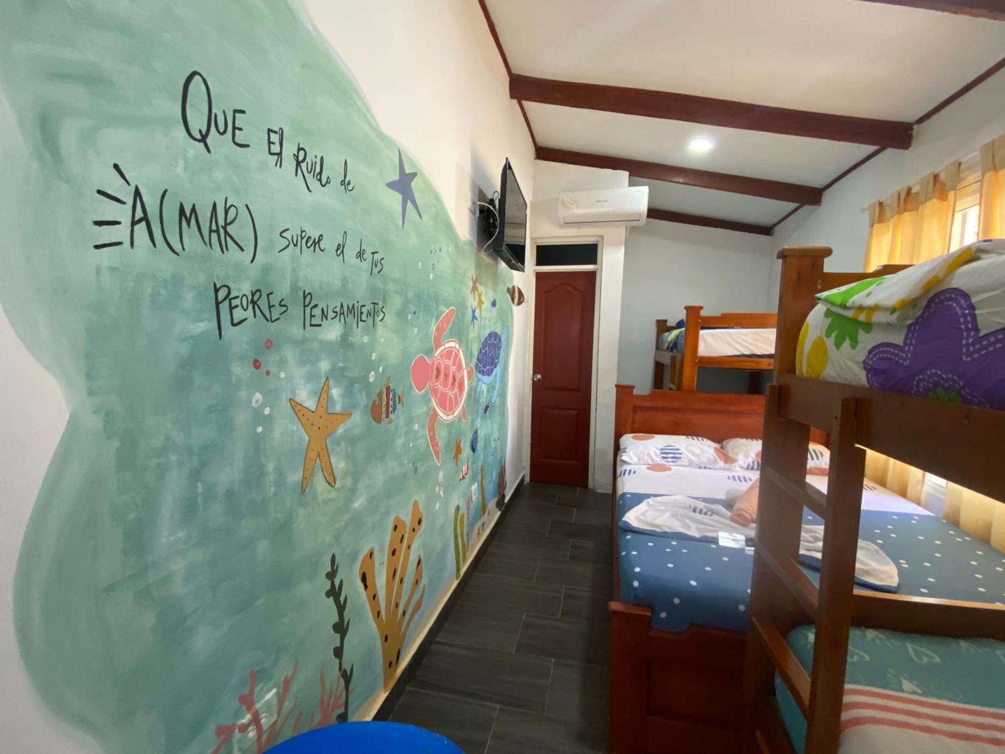 Acuarios Hostal Playa Ladrilleros Extérieur photo