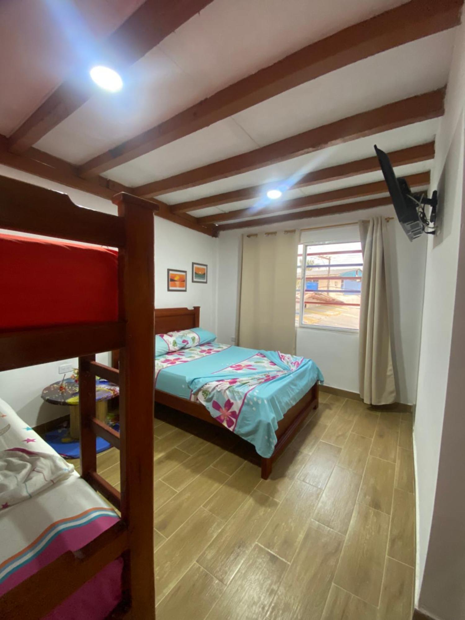 Acuarios Hostal Playa Ladrilleros Extérieur photo